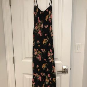 REFORMATION Black floral midi 🌸